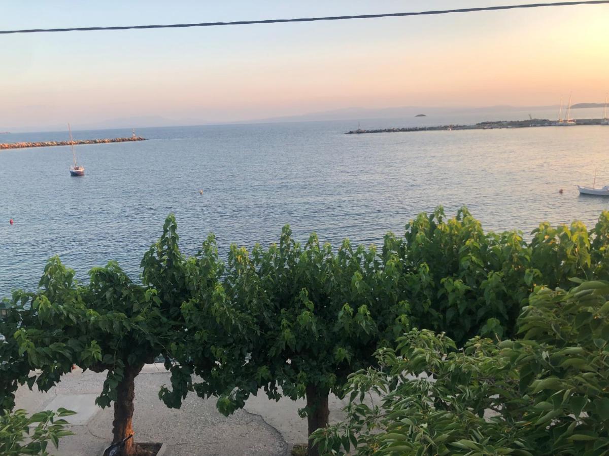 Jonny O, Apartment By The Sea Loutraki  Buitenkant foto