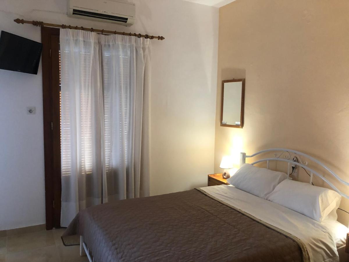 Jonny O, Apartment By The Sea Loutraki  Buitenkant foto